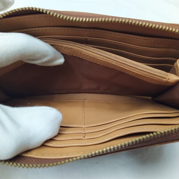 Fossil Brown Leather Zip Around Credit Card Wallet - Picture 14 of 16